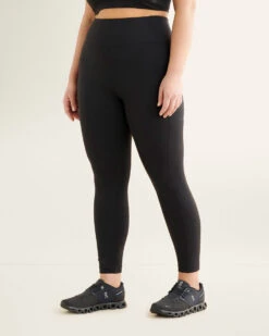 Restore Pocket Legging 11 Restore Pocket Legging -Roots Shop 38080091 001 c