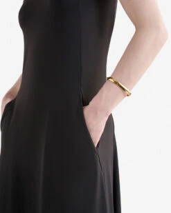 Renew Knit Short Sleeve Midi Dress 13 Renew Knit Short Sleeve Midi Dress -Roots Shop 38130461 001 e