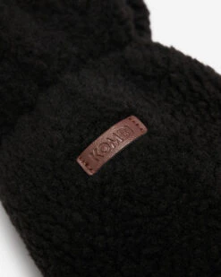 Womens Kombi Camila Sherpa Mitt -Roots Shop 42020065 001 c