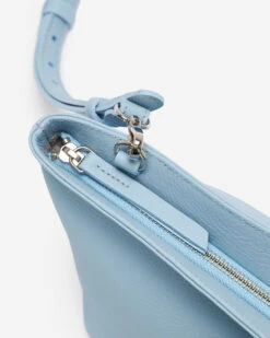 Small Lily Crossbody Cloud -Roots Shop 56010878 PP1 d