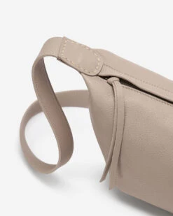 Crescent Bag Cloud 11 Crescent Bag Cloud -Roots Shop 56010908 V20 d