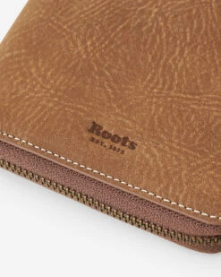 Passport Wallet Tribe 11 Passport Wallet Tribe -Roots Shop 56060137 Y21 e