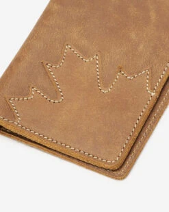 Maple Leaf Passport Card Cover 9 Maple Leaf Passport Card Cover -Roots Shop 56100085 Y21 d